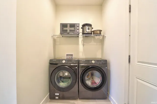 $399,000 | 5355 Bloomsbury Court, Newburgh, IN 47630