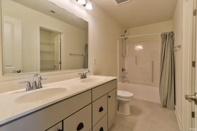 $399,000 | 5355 Bloomsbury Court, Newburgh, IN 47630