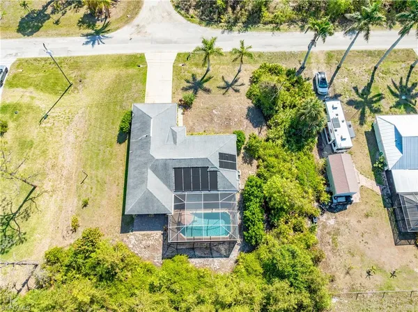 $2,750 | 11693 Oakland Drive, Bokeelia, FL 33922