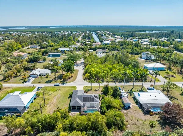 $2,750 | 11693 Oakland Drive, Bokeelia, FL 33922