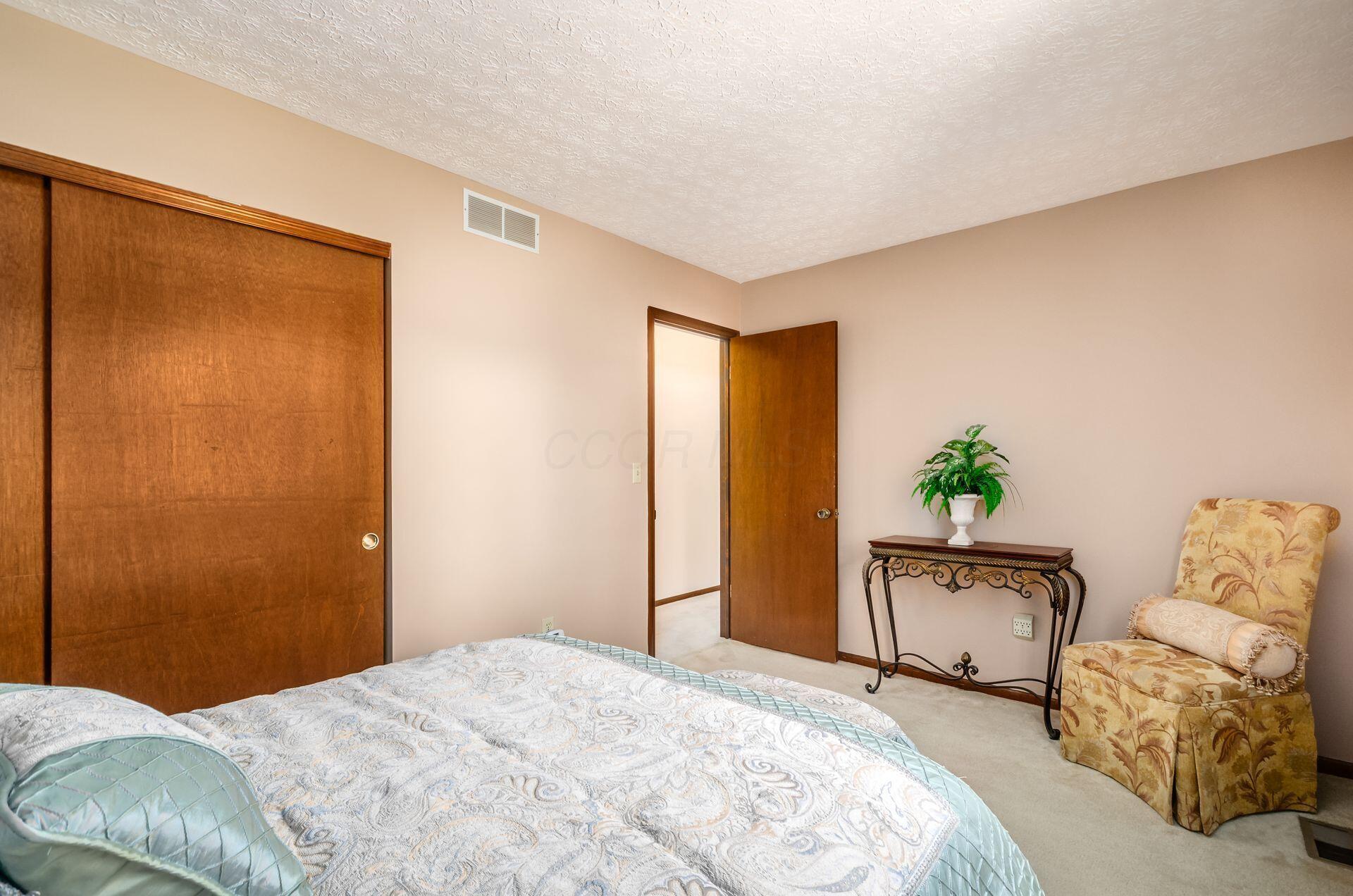 7771 Strathmoore Road Dublin, OH 43016 - Photo 23 of 32 Guest Bedroom 3