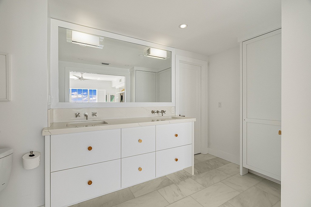 450 Beach Road, Unit 323 Vero Beach, FL 32963 - Photo 16 of 33