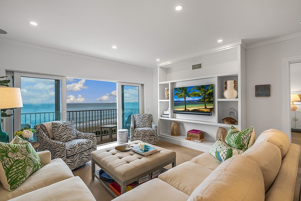 450 Beach Road, Unit 323 Vero Beach, FL 32963 - Photo 2 of 33