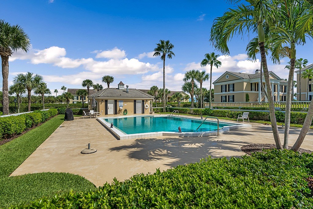 450 Beach Road, Unit 323 Vero Beach, FL 32963 - Photo 23 of 33