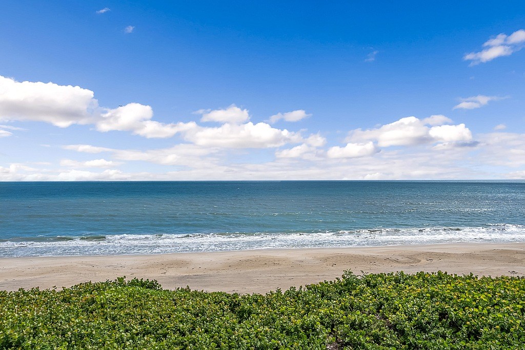 450 Beach Road, Unit 323 Vero Beach, FL 32963 - Photo 25 of 33