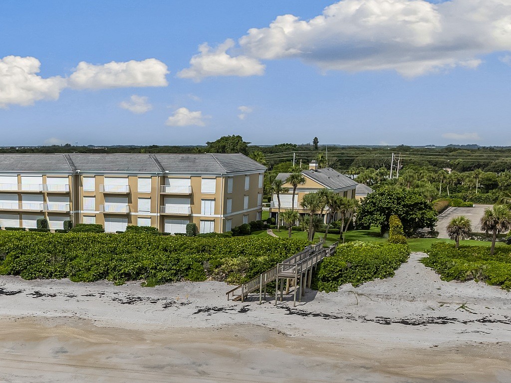 450 Beach Road, Unit 323 Vero Beach, FL 32963 - Photo 26 of 33