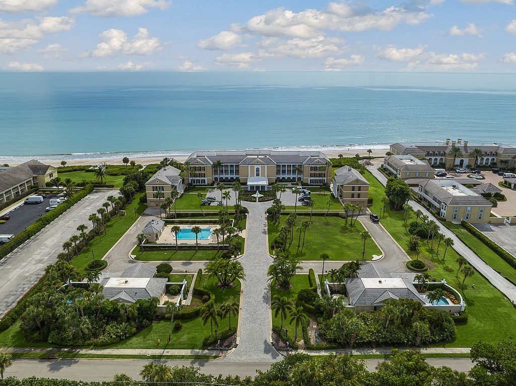 450 Beach Road, Unit 323 Vero Beach, FL 32963 - Photo 28 of 33