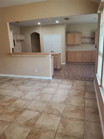 $2,100 | 2715 Falling Forest Court, Richmond, TX 77406