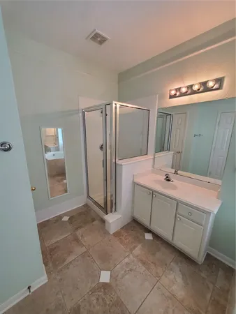 $2,100 | 2715 Falling Forest Court, Richmond, TX 77406