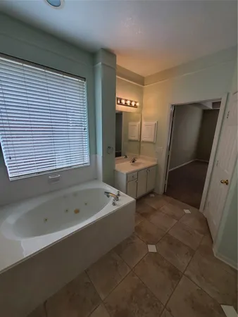 $2,100 | 2715 Falling Forest Court, Richmond, TX 77406