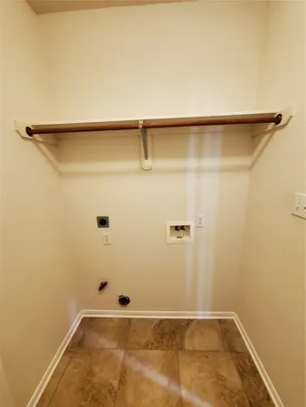 $2,100 | 2715 Falling Forest Court, Richmond, TX 77406