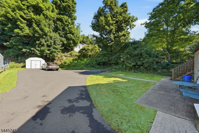 60 Martin Road Verona, NJ 07044 - Photo 5 of 36