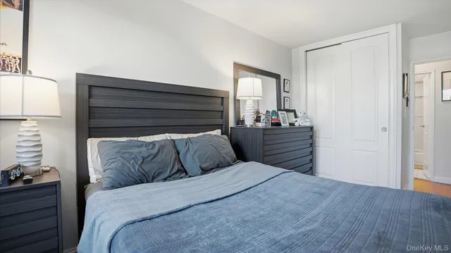 $324,999 | 10 Lenox Road, Unit 1G, Rockville Centre, NY 11570