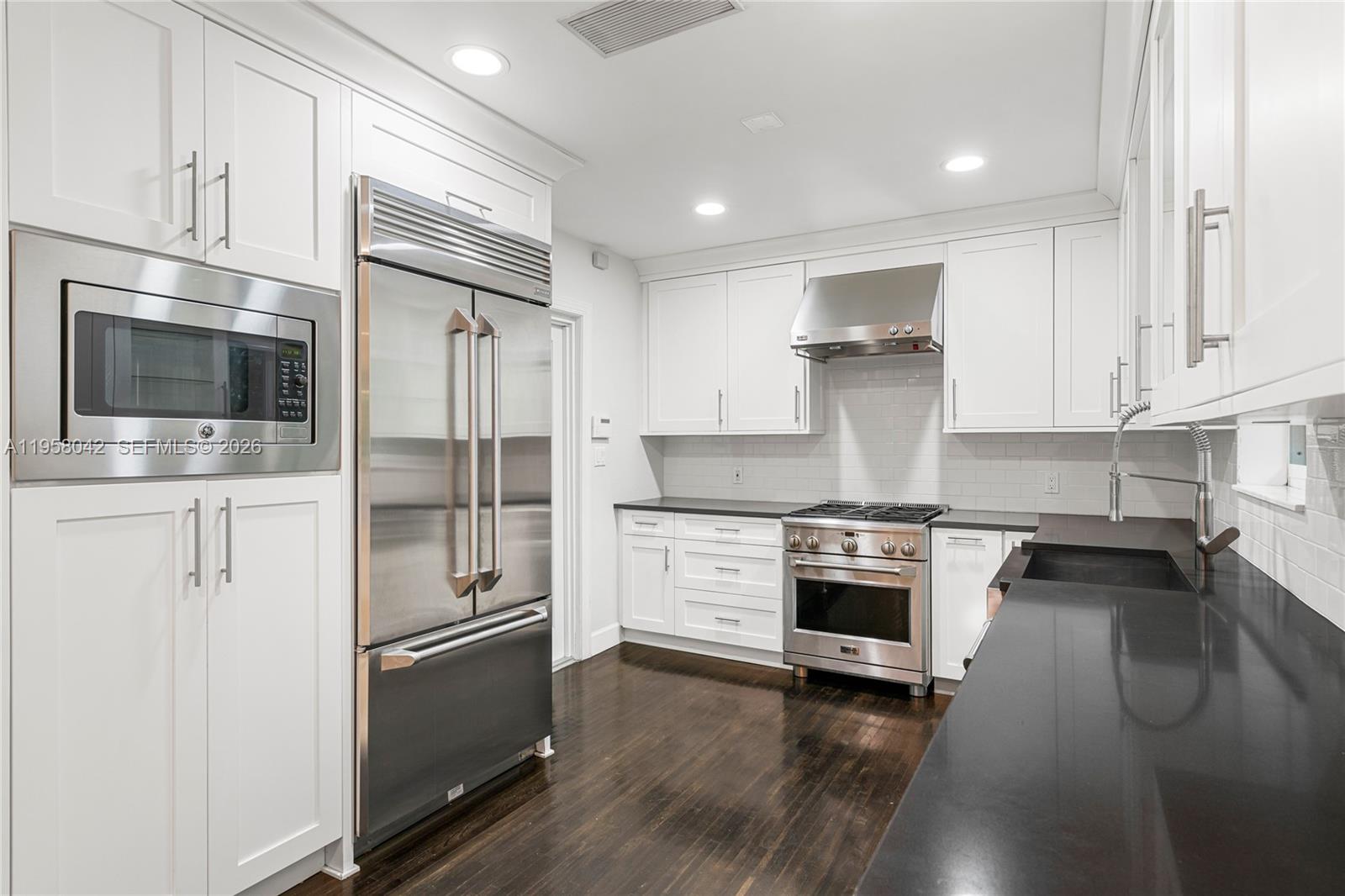 3505 Crystal View Court Miami, FL 33133 - Photo 25 of 53