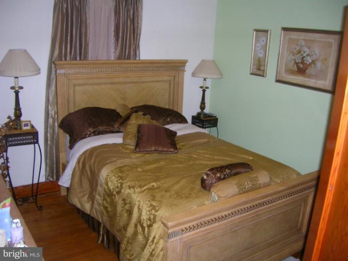 3703 Ridgecroft Road Baltimore, MD 21206 - Photo 11 of 18 Bedroom (Master)