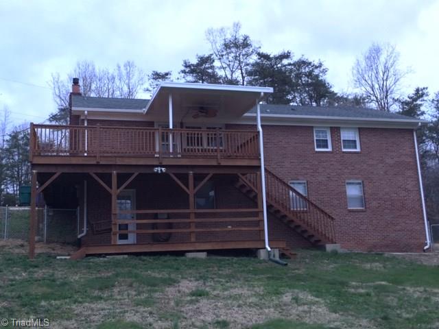 140 Ridge Street Jonesville, NC 28642 - Photo 3 of 12 Gallery Image 3