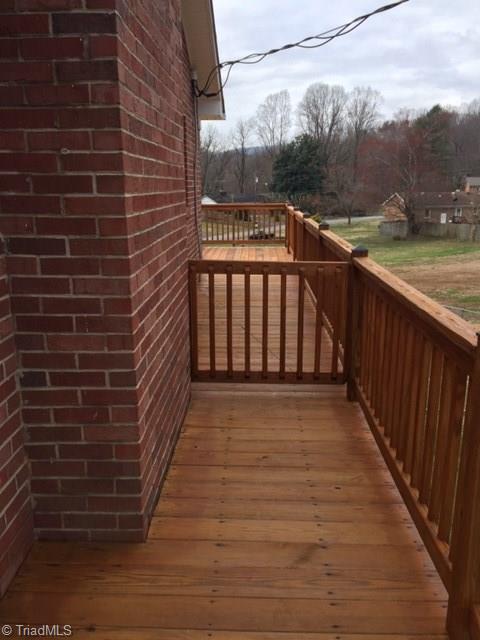 140 Ridge Street Jonesville, NC 28642 - Photo 5 of 12 Gallery Image 5