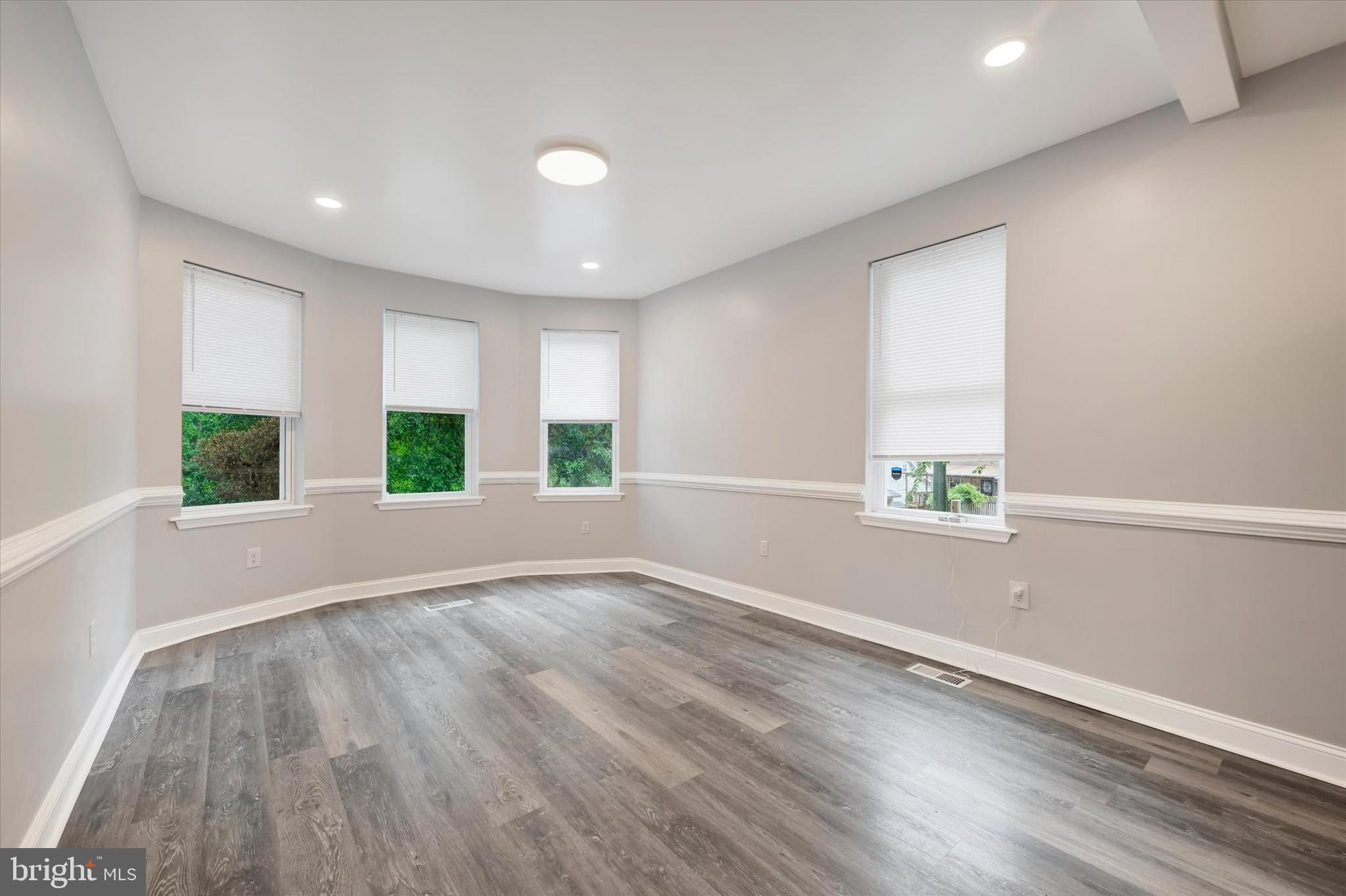 2807 Lawina Road Baltimore, MD 21216 - Photo 18 of 40