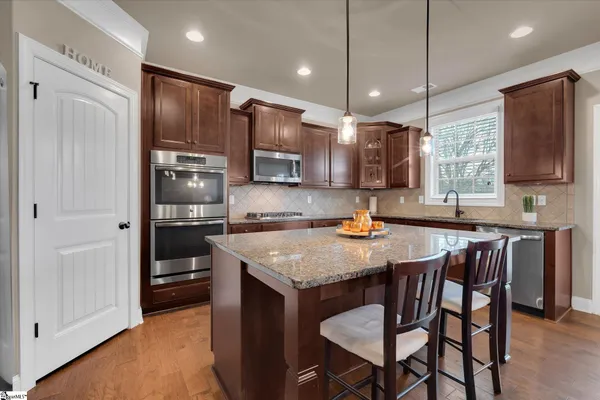 $525,000 | 19 Wood Hollow Circle, Greer, SC 29650