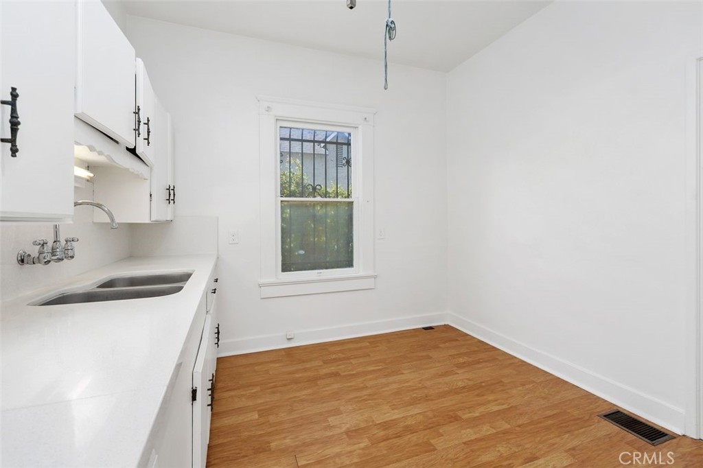 4771 Victoria Avenue Riverside, CA 92507 - Photo 12 of 40