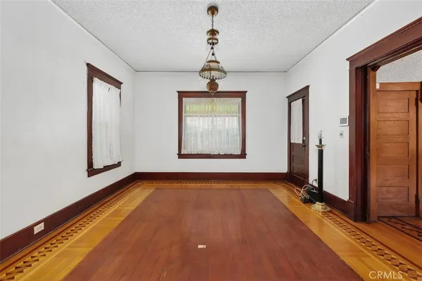 $899,000 | 4771 Victoria Avenue, Riverside, CA 92507