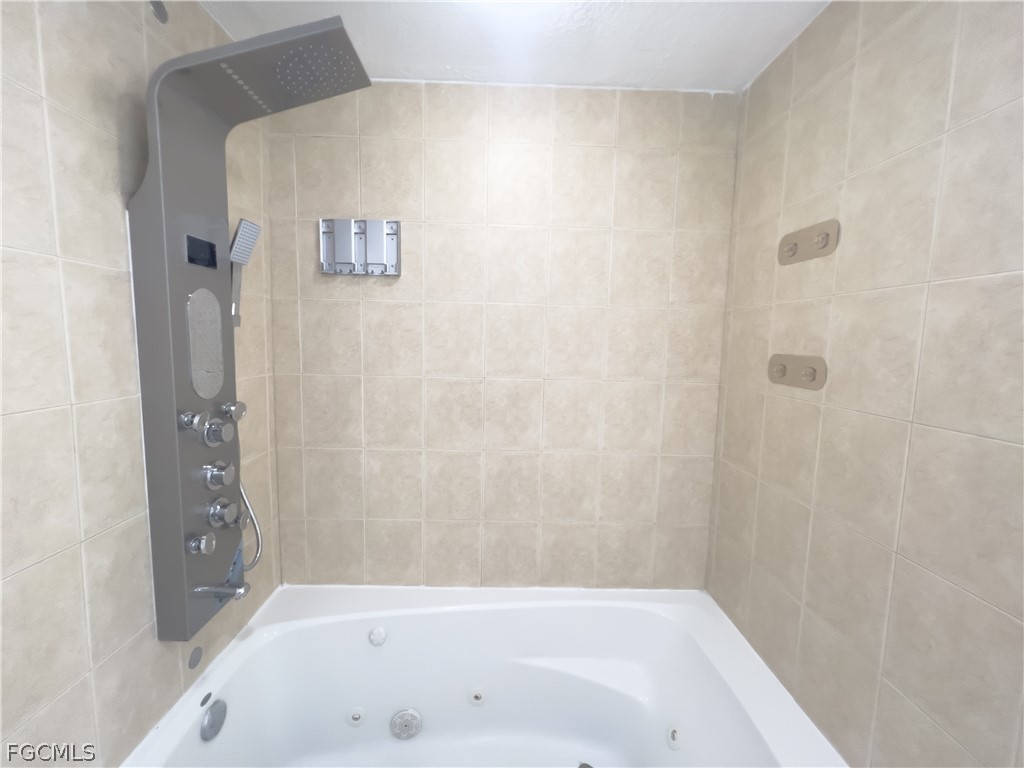3324 North Key Drive, Unit 7 North Fort Myers, FL 33903 - Photo 14 of 20 Gallery Image 14