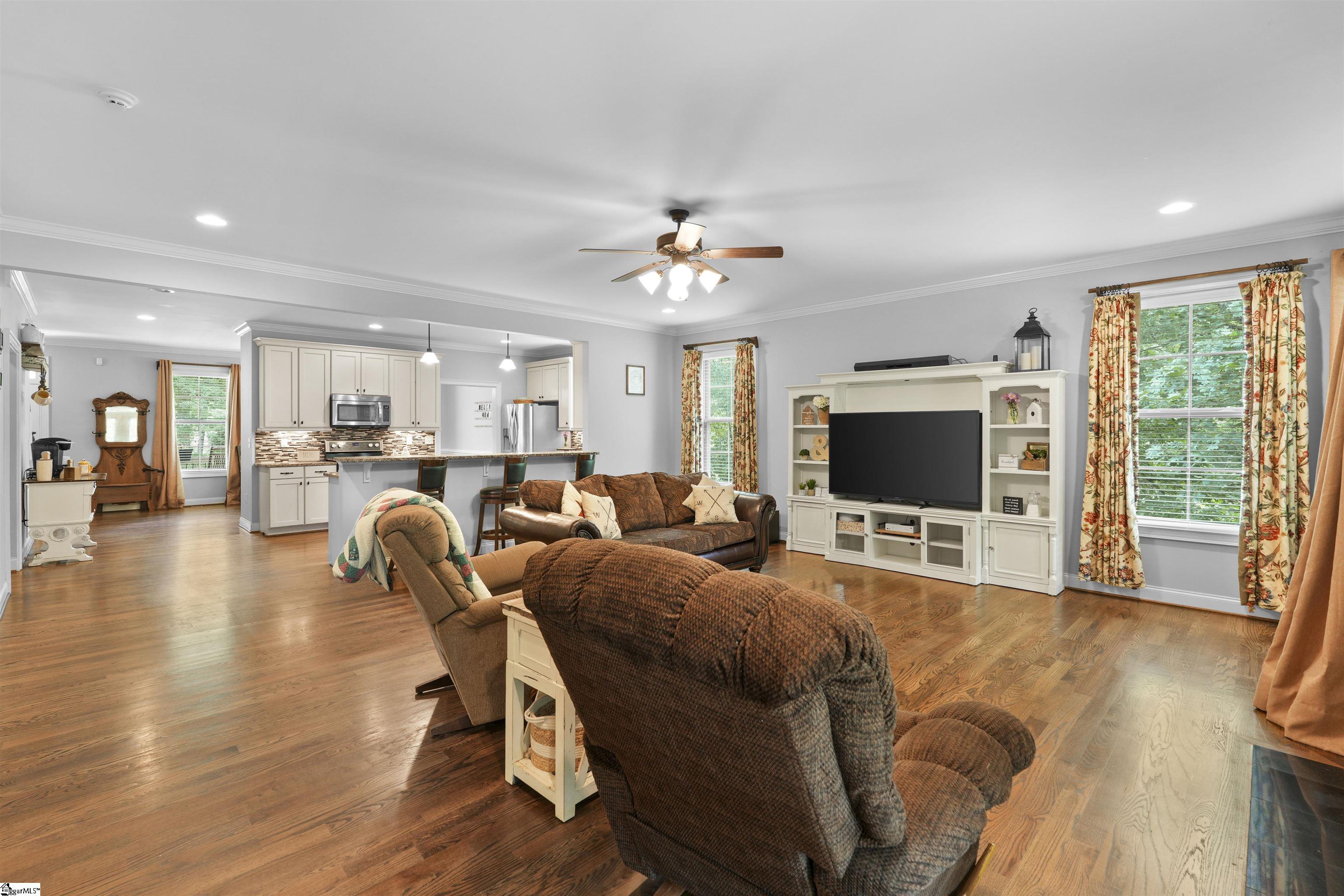 621 Sulphur Springs Road Greenville, SC 29617 - Photo 13 of 36 Gallery Image 13