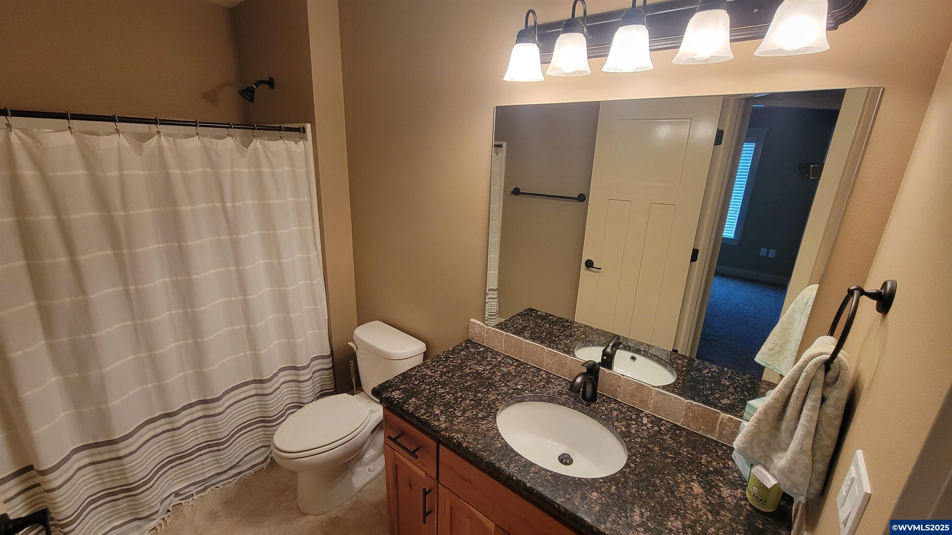 1047 Robbins Way Lebanon, OR 97355 - Photo 23 of 28