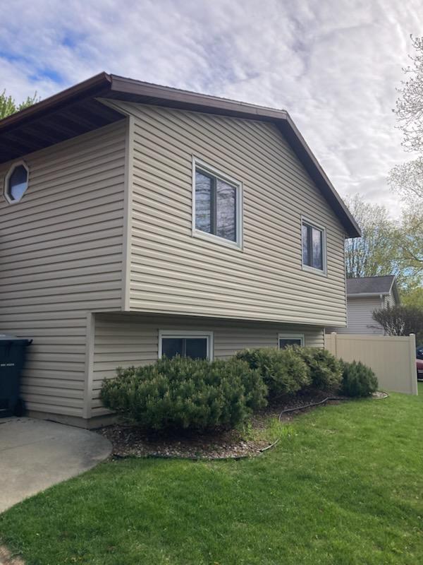 619 Chalet Drive Northwest Rochester, MN 55901 - Photo 2 of 17