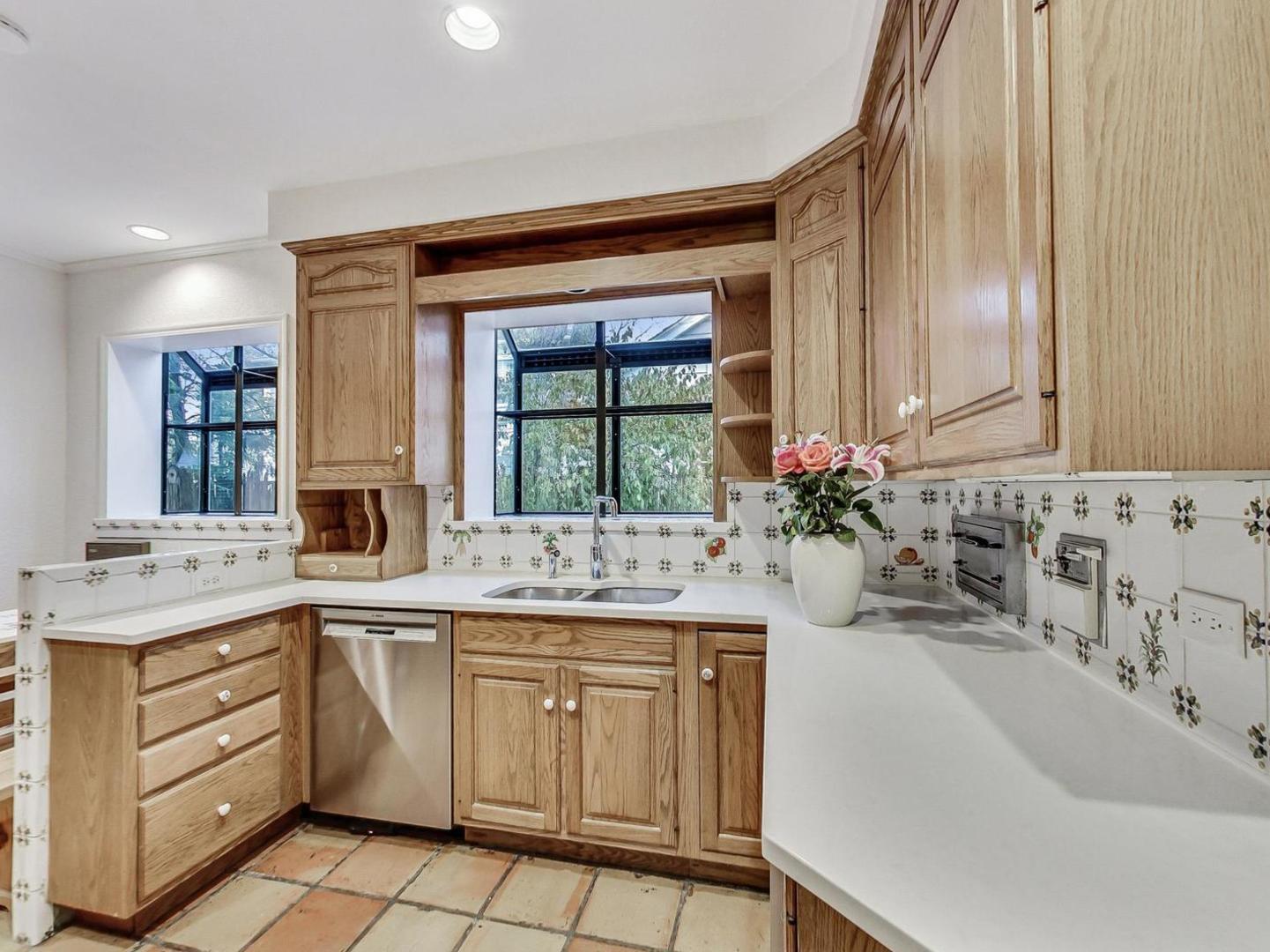2929 Indianwood Road Wilmette, IL 60091 - Photo 9 of 28