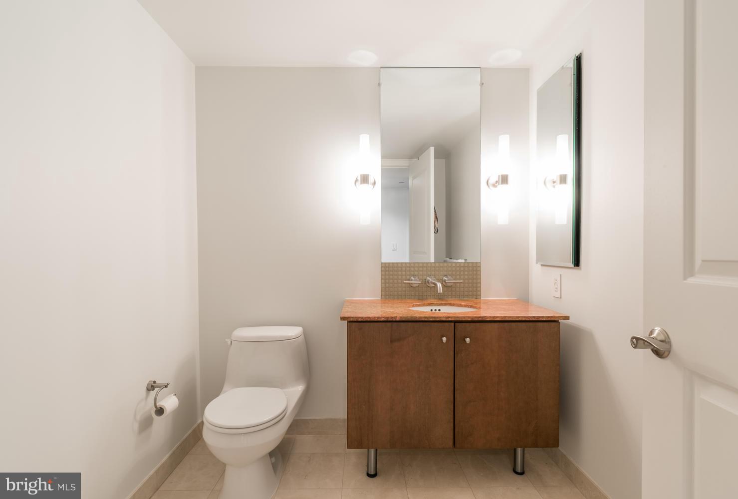1025 First Street Southeast, Unit 702 Washington, DC 20003 - Photo 19 of 30 Bath