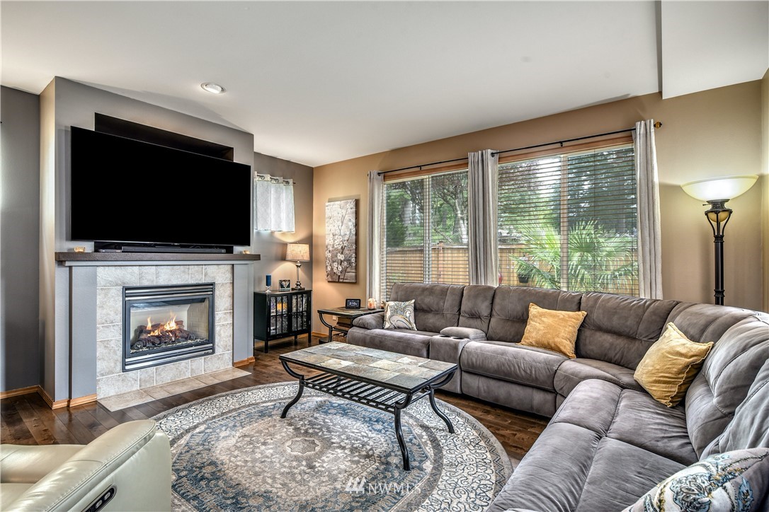 320 Shadow Place Southeast Renton, WA 98059 - Photo 2 of 27