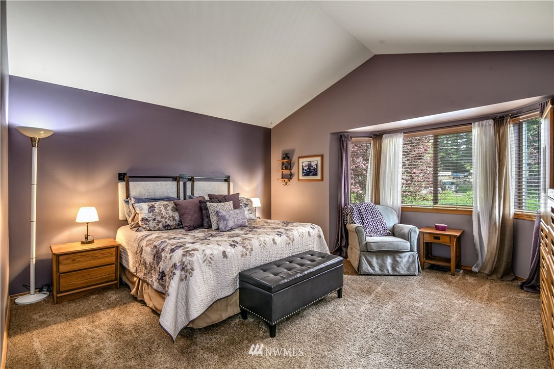 320 Shadow Place Southeast Renton, WA 98059 - Photo 13 of 27
