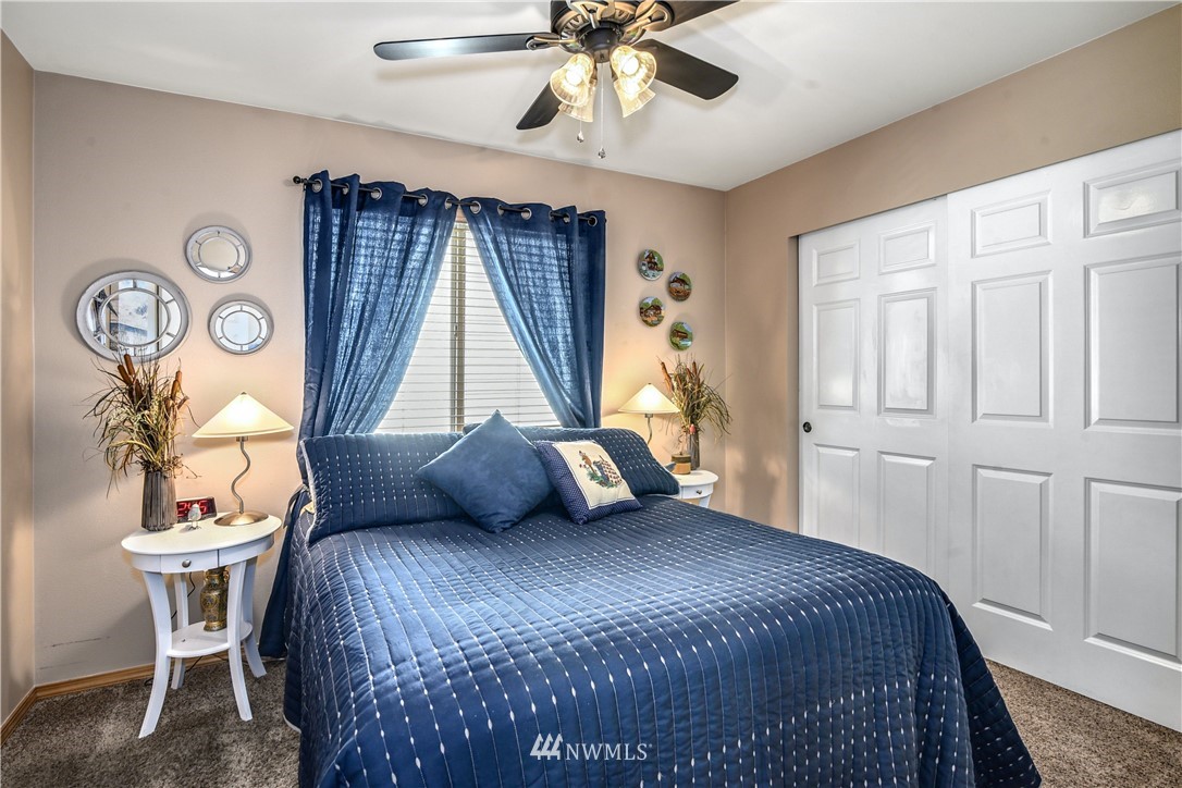 320 Shadow Place Southeast Renton, WA 98059 - Photo 18 of 27