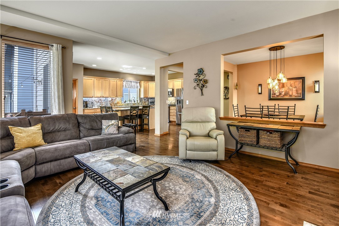 320 Shadow Place Southeast Renton, WA 98059 - Photo 3 of 27