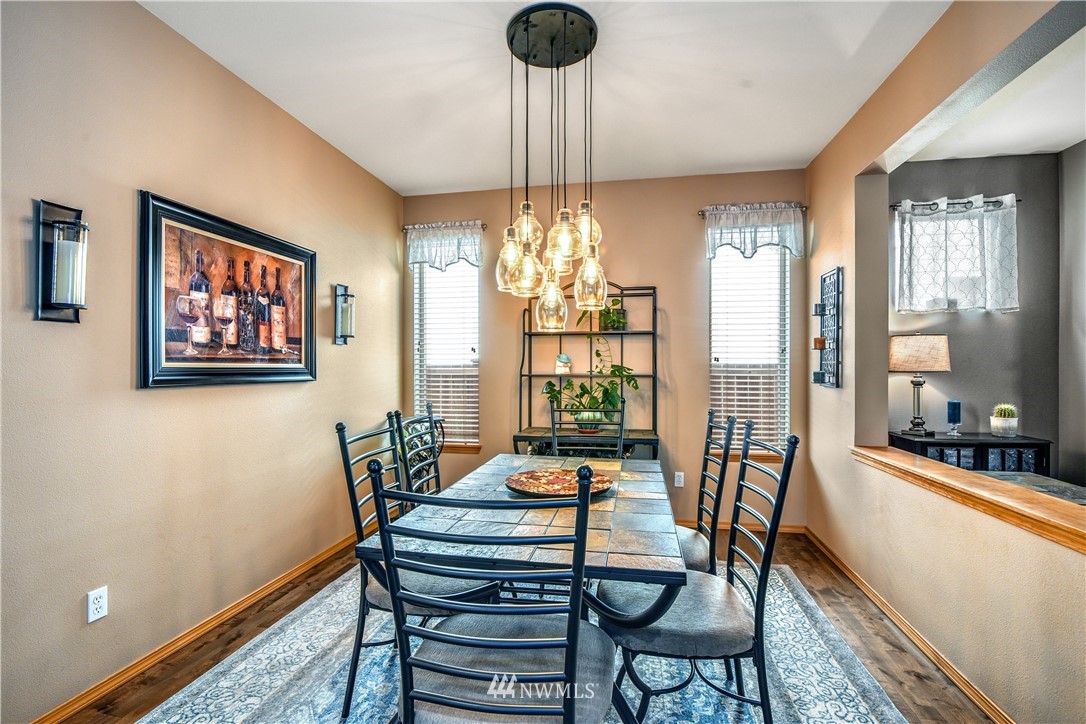 320 Shadow Place Southeast Renton, WA 98059 - Photo 4 of 27