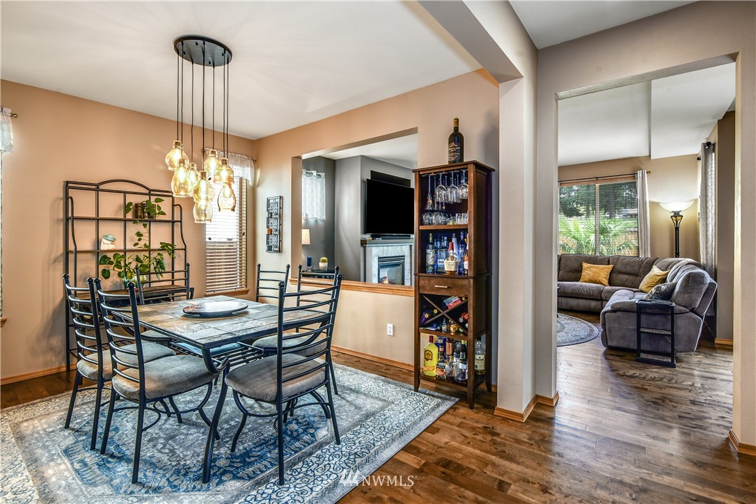320 Shadow Place Southeast Renton, WA 98059 - Photo 5 of 27