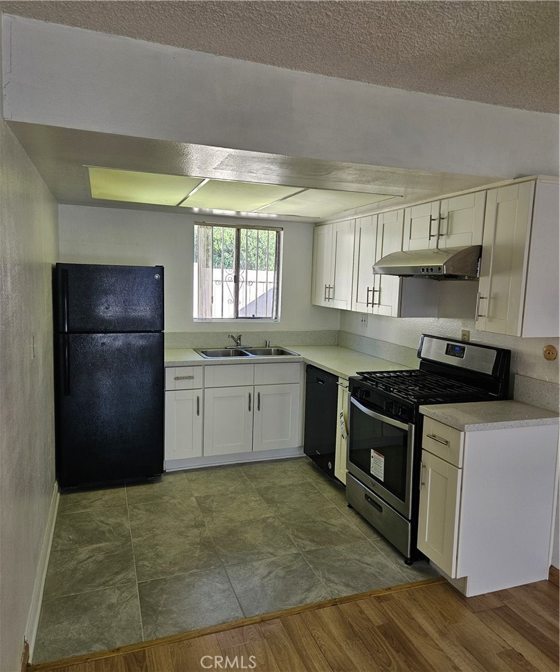 2891 Canyon Crest Drive, Unit 72 Riverside, CA 92507 - Photo 3 of 11