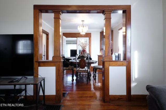 $299,900 | 304 West Lincoln Road, Alcoa, TN 37701