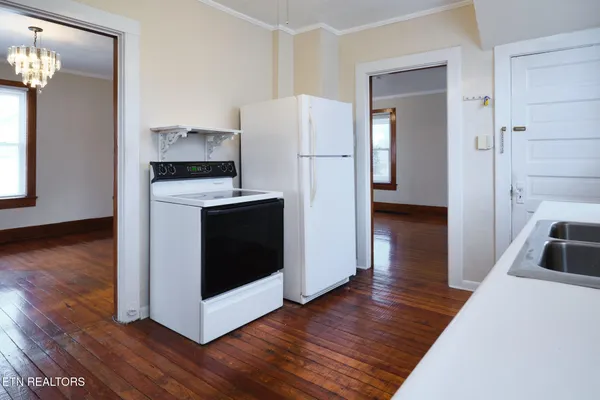 $299,900 | 304 West Lincoln Road, Alcoa, TN 37701