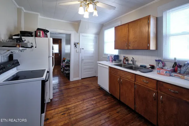 $299,900 | 304 West Lincoln Road, Alcoa, TN 37701