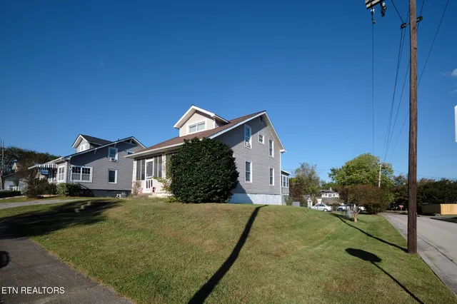 $299,900 | 304 West Lincoln Road, Alcoa, TN 37701