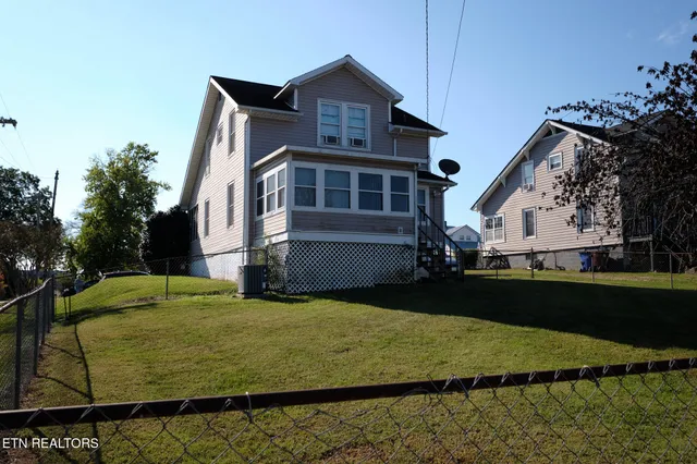 $299,900 | 304 West Lincoln Road, Alcoa, TN 37701