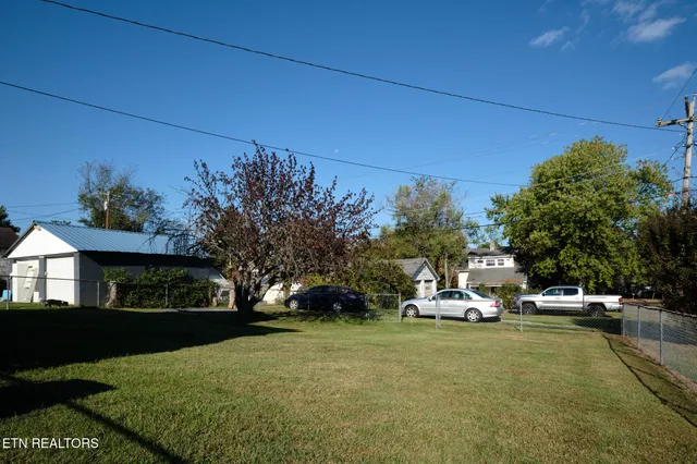 $299,900 | 304 West Lincoln Road, Alcoa, TN 37701