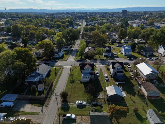 $299,900 | 304 West Lincoln Road, Alcoa, TN 37701