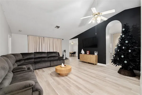 $274,900 | 306 Oak Track Radiel, Ocala, FL 34472