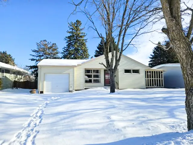 $165,000 | 308 Maple Avenue South, Thief River Falls, MN 56701