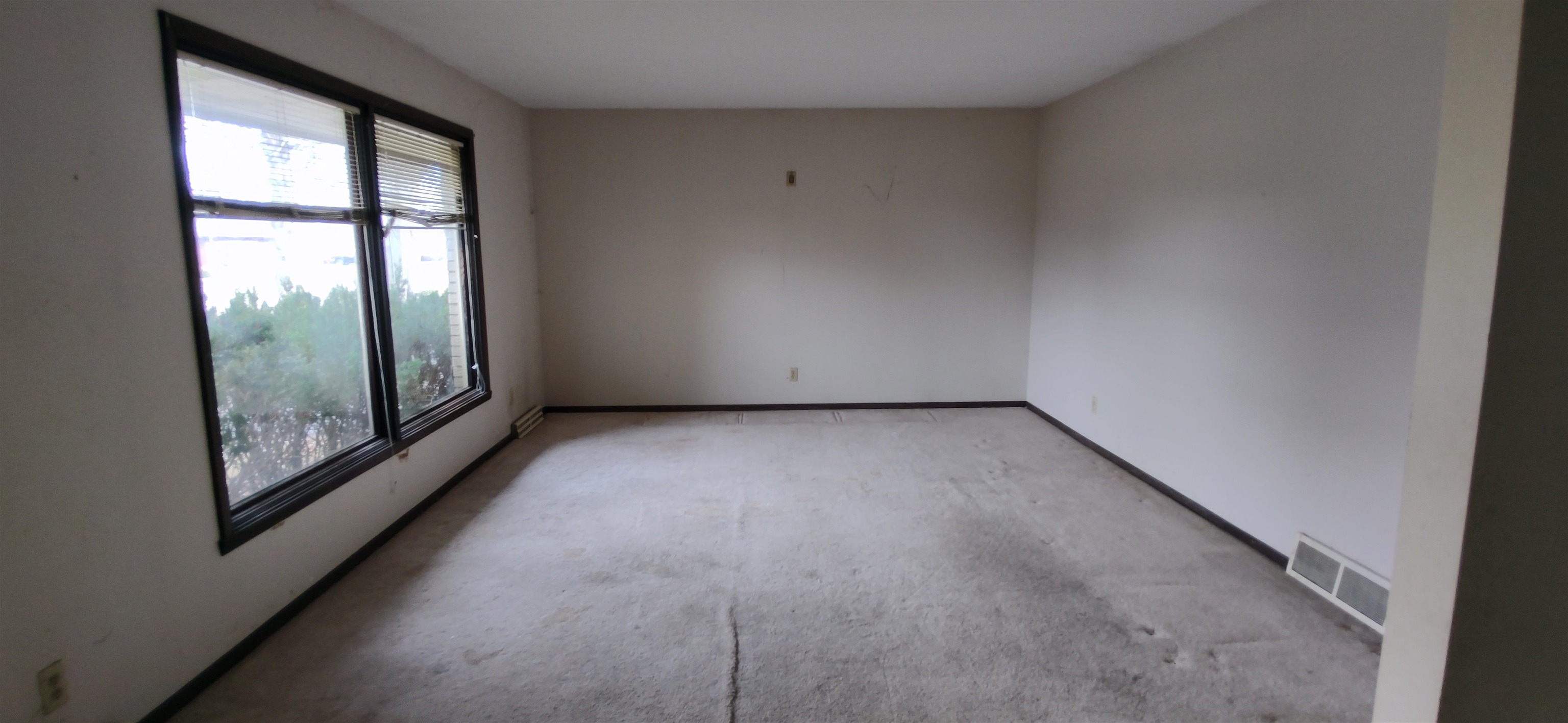 6353 Graydon Road Rockford, IL 61109 - Photo 4 of 16 Gallery Image 4