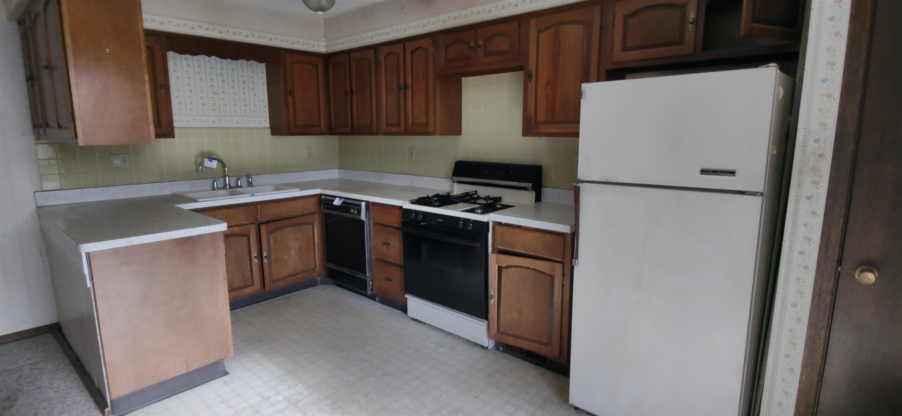 6353 Graydon Road Rockford, IL 61109 - Photo 5 of 16 Gallery Image 5