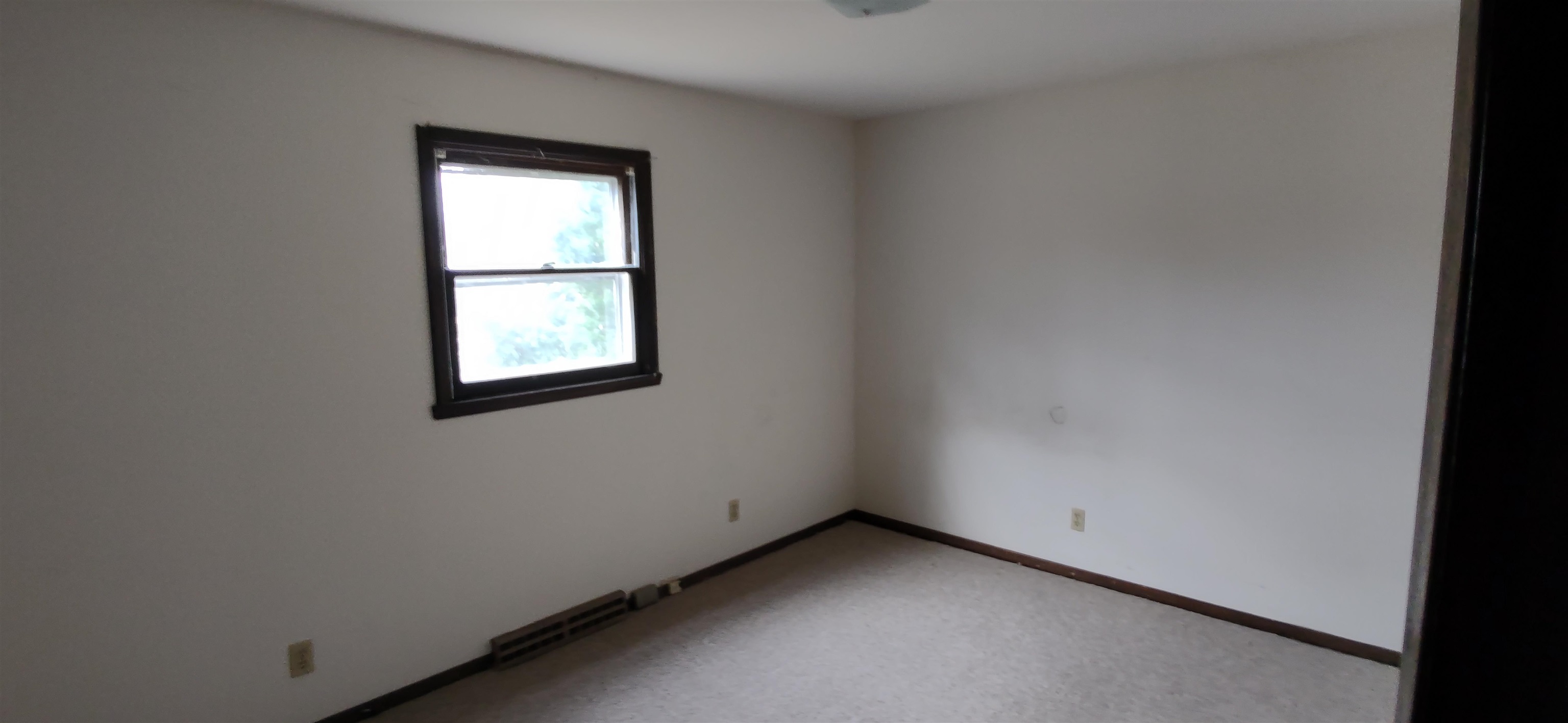 6353 Graydon Road Rockford, IL 61109 - Photo 10 of 16 Gallery Image 10